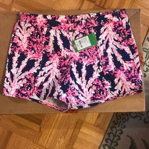 NWT Lilly Pulitzer Hazelle Stretch Shorts Size 4